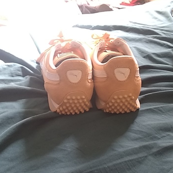 Sheos - Picture 3 of 4